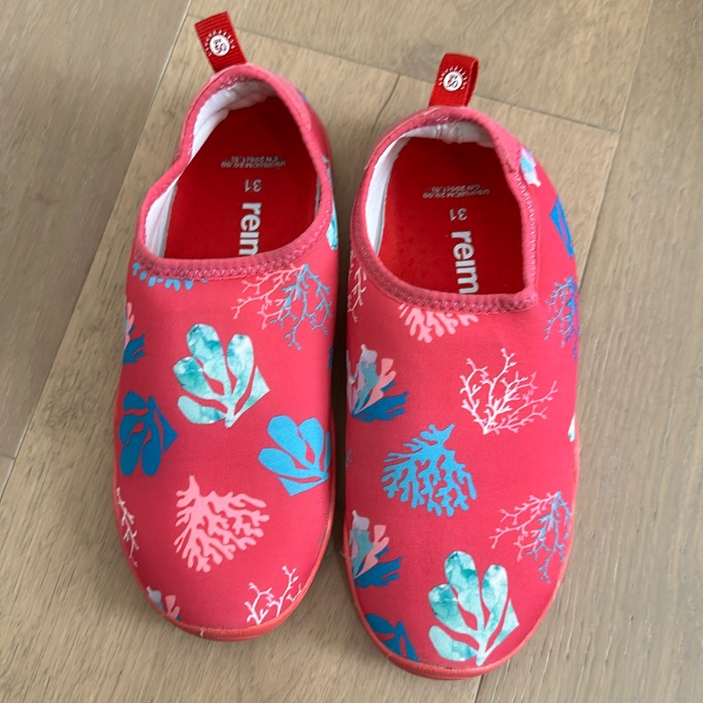 Reima Water Shoes Pink blue teal coral Size 31 US 13-13.5 EUC